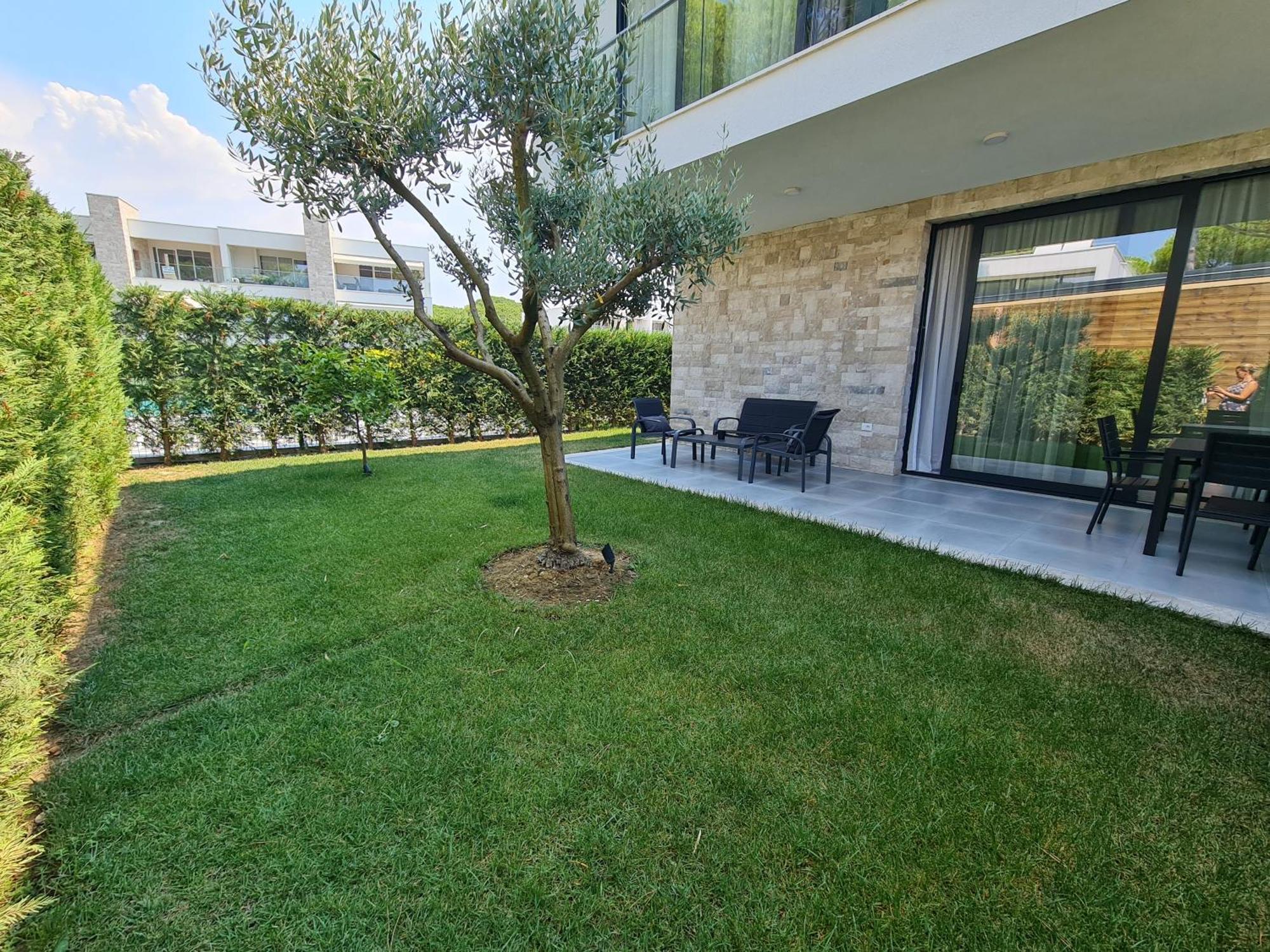 Rosemarine Villas Durres Exterior photo